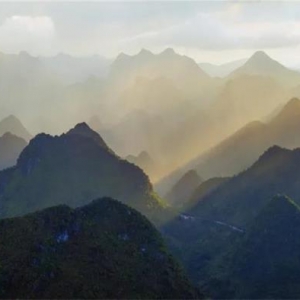 פ��ɢ�ǣ��ģ�| �����ж��Ͷ�족