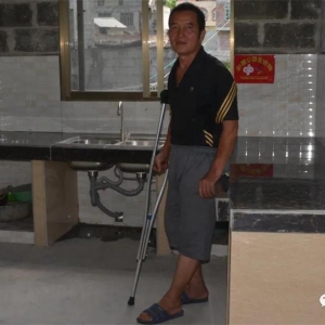 �����С���������������������---���ظ���ƶ���м��������