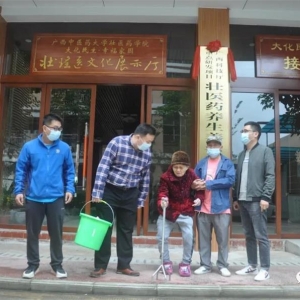 ����ΪȺ�ڰ�ʵ�¡��������衡��������---�󻯹�·��������ҽ�ư��ů����