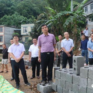 ������������̲�Ӳ��������ʱǿ�� ʼ�հ�����Ⱥ�ڵ�������ȫ������λ