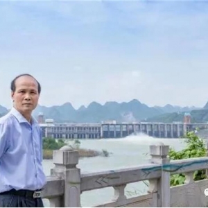 ����ƪʫ���̵���������Ц��ӭ�������ƺ롡����ɫӡ����ʫ�����ף�