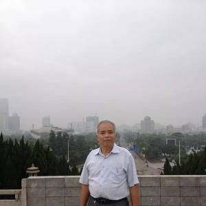 ����ƪʫ���̵���������Ц��ӭ��������​Τ�������촬�﷫ȥԶ����ʫ��011�ţ�