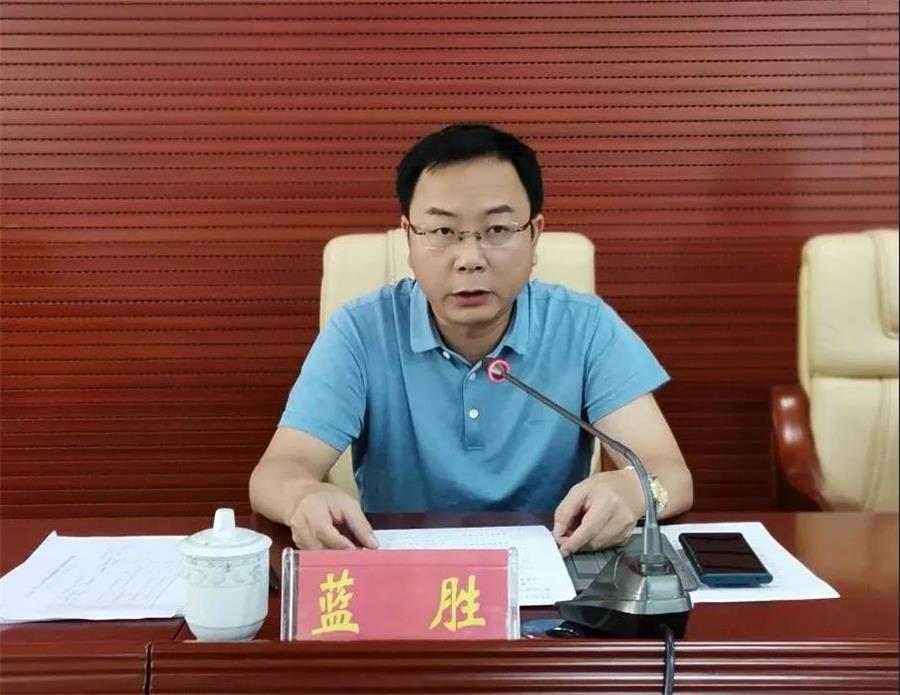 梁宁合力推进建设更高水平的法治大化