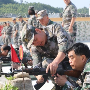 �����ļҰ����쵼��չ�����ջ