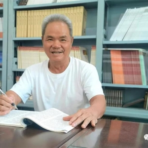 ����ƪʫ���̵��� ����Ц��ӭ������̷�˹⣺���ݲ��˸�