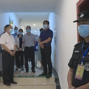 ��ί�����������һ�ߵ���ָ��������ع���