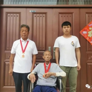 ��ɫ�ҷ����حһ�������ξ�  �����ҹ��黳