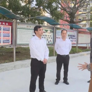 ����������ʵ����ѧ���н�����ѧ����