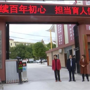 Τ���µ�����ʵ����ѧ����