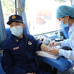 ���´��߻��㡿ů�ģ�����������ӻԾ��ѪΪ��������