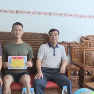 ����Ϊ��׼�����±��͡�����֪ͨ�顷