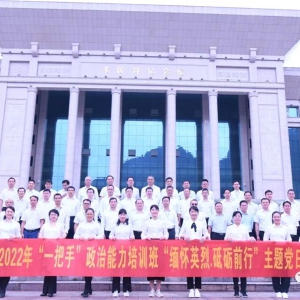 ��ϲӭ��ʮ�󡿴󻯲��š�һ���֡��򿨴��к�ɫ����