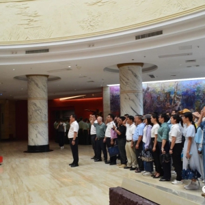 ��������ح�����򣺴�á������ơ� �ƶ����������������