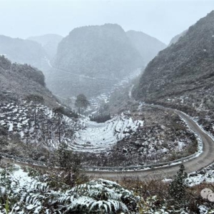 �󻯣�ɽ���ս���ѩ �����˼��ɾ�