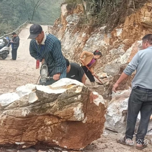 �߰�Ū�磺��֧�����쵳Ա��ʵ�½�����