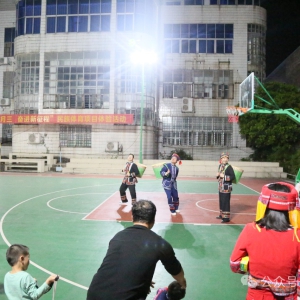 ��˰��־������崫ͳ����������ף����������