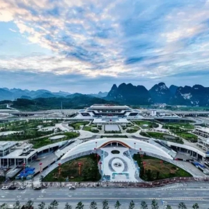 ����ֱ��ܿ��˳����������и��ó��ֵ͵���С��