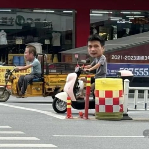 ������������������ح�����ͷ���ع⣡�����𣿣���ʮ����