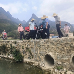 ��������  �����򣺵�ȺЯ�ִ�ÿ���������ս��������