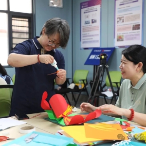 ������� ���󻯣�У��Я�������� ���ſ�����ͯ��